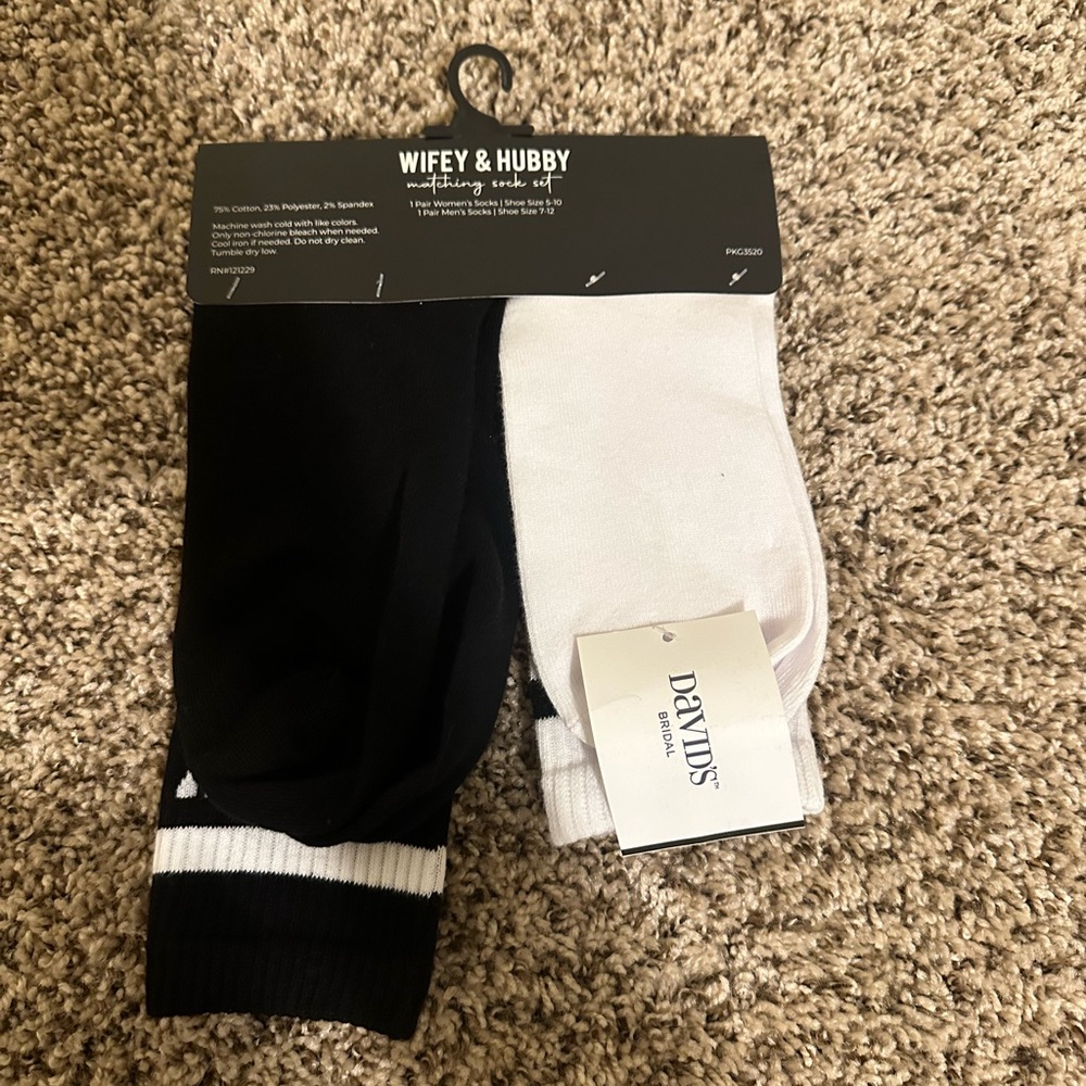 Wifey & Hubby Socks - Picture 2 of 2